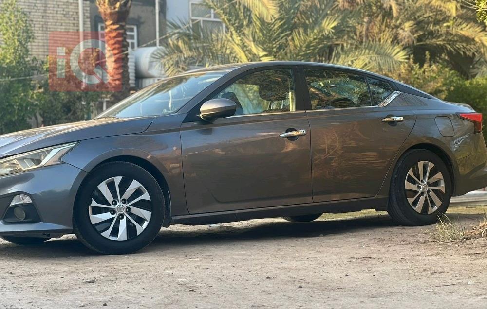 نيسان ألتيما